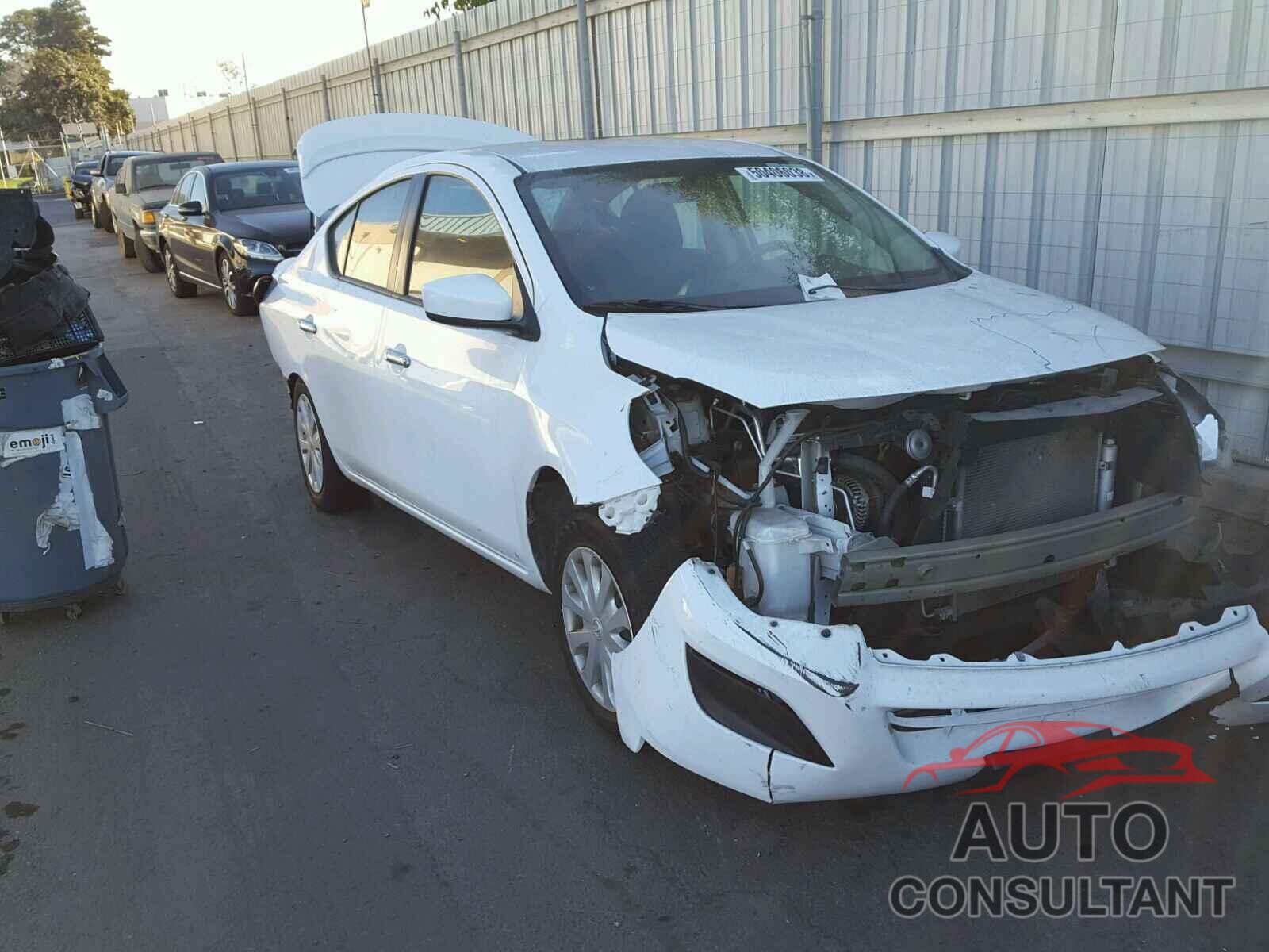 NISSAN VERSA 2017 - 3N1CN7AP0HL837139