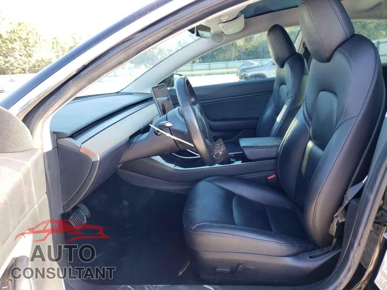 TESLA MODEL 3 2018 - 5YJ3E1EA7JF095259