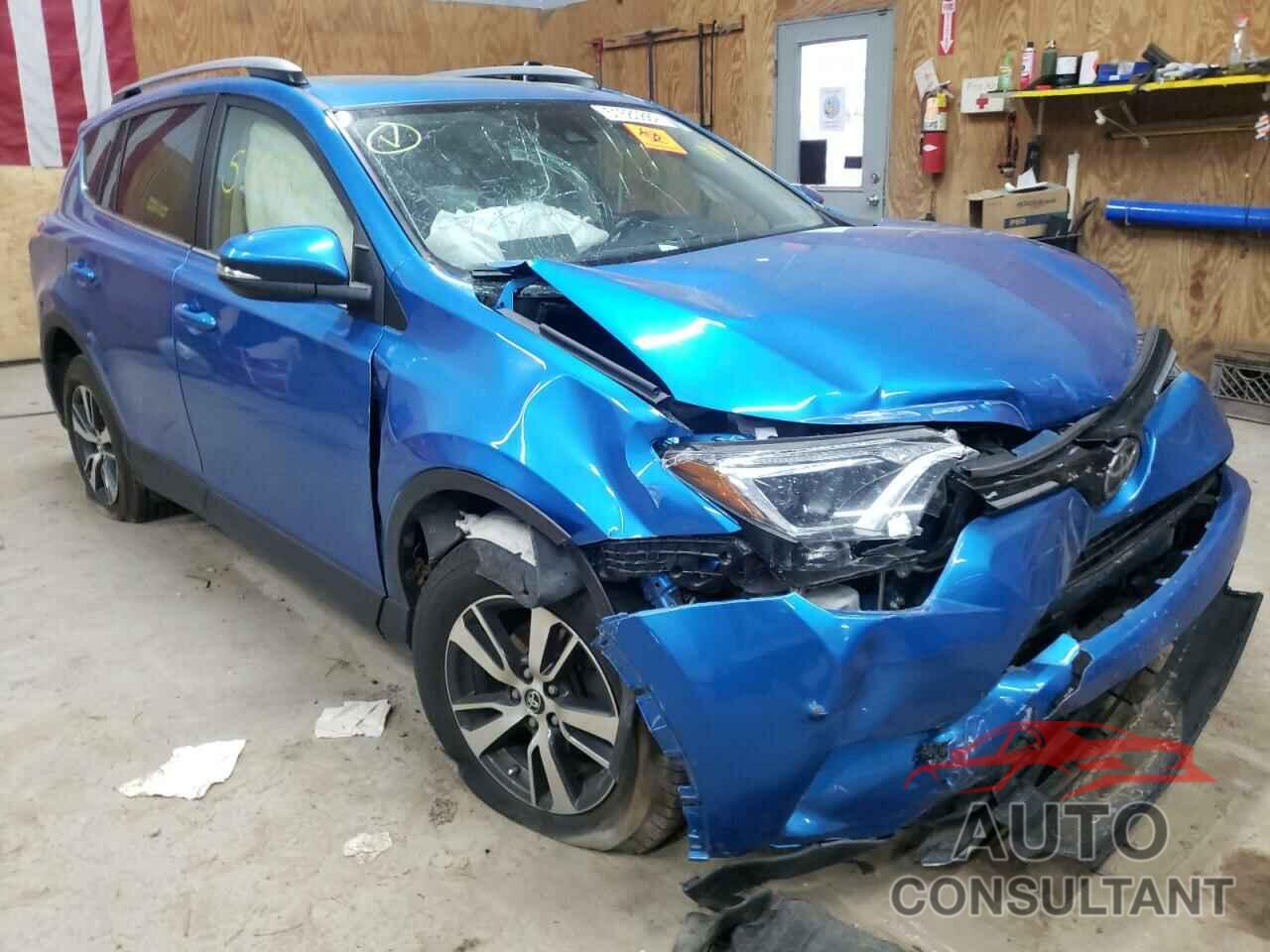 TOYOTA RAV4 2017 - JTMRFREV1HJ165186