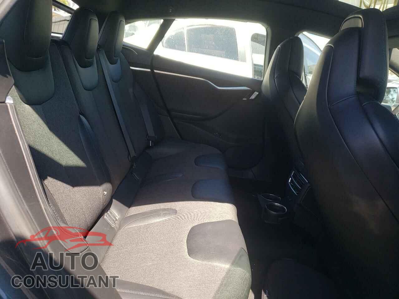 TESLA MODEL S 2017 - 5YJSA1E17HF201422
