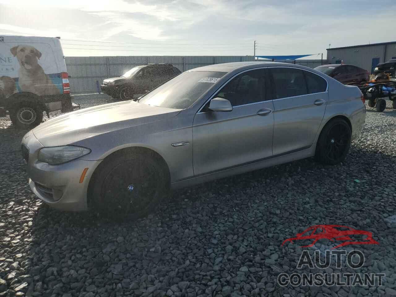 BMW 5 SERIES 2011 - WBAFR1C51BC743956