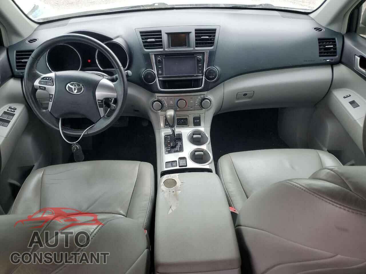 TOYOTA HIGHLANDER 2013 - 5TDZK3EH8DS104370