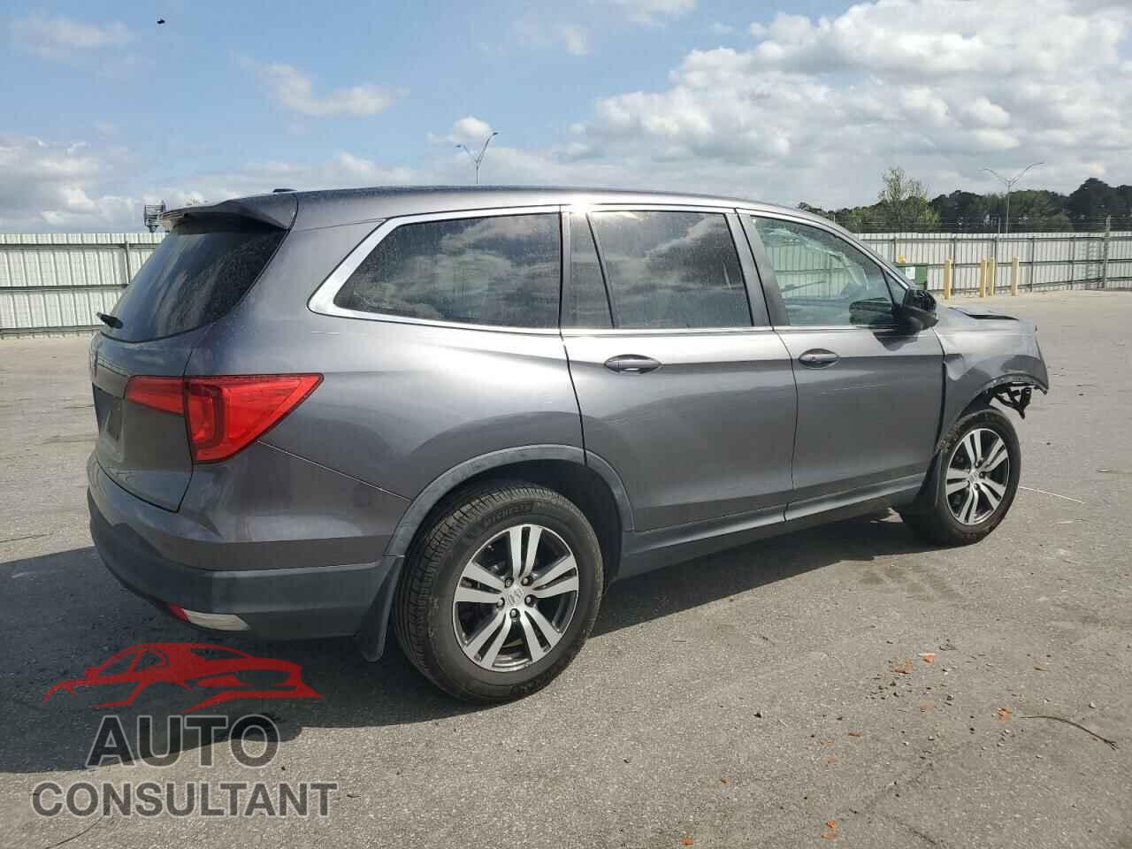 HONDA PILOT 2017 - 5FNYF5H31HB010580
