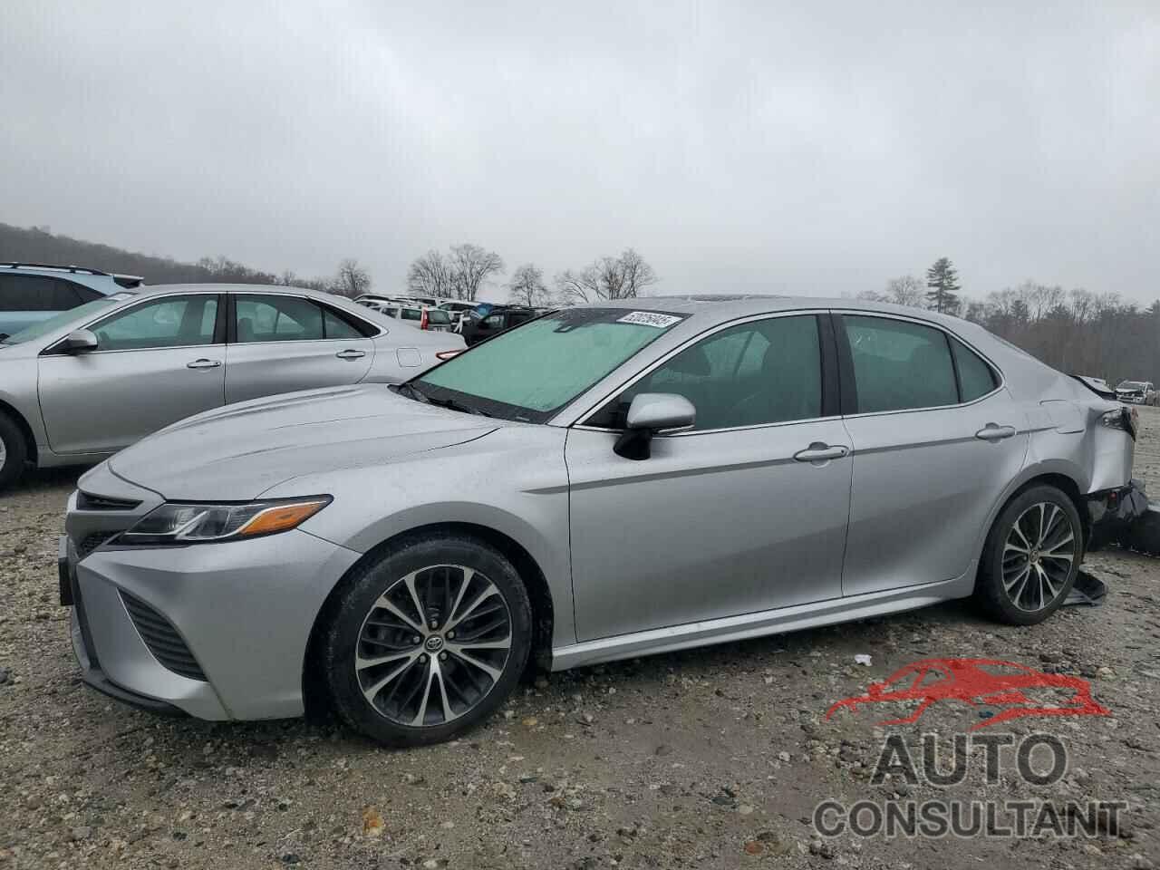 TOYOTA CAMRY 2018 - 4T1B11HK1JU047299