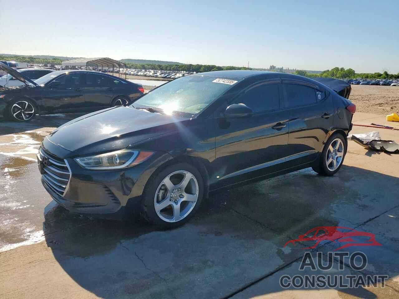 HYUNDAI ELANTRA 2018 - KMHD74LF2JU505760