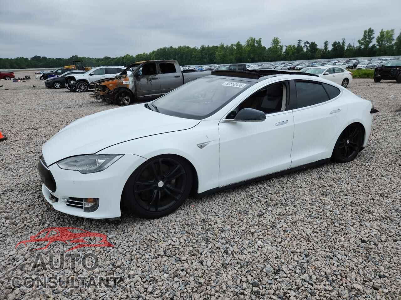 TESLA MODEL S 2013 - 5YJSA1CP0DFP24928