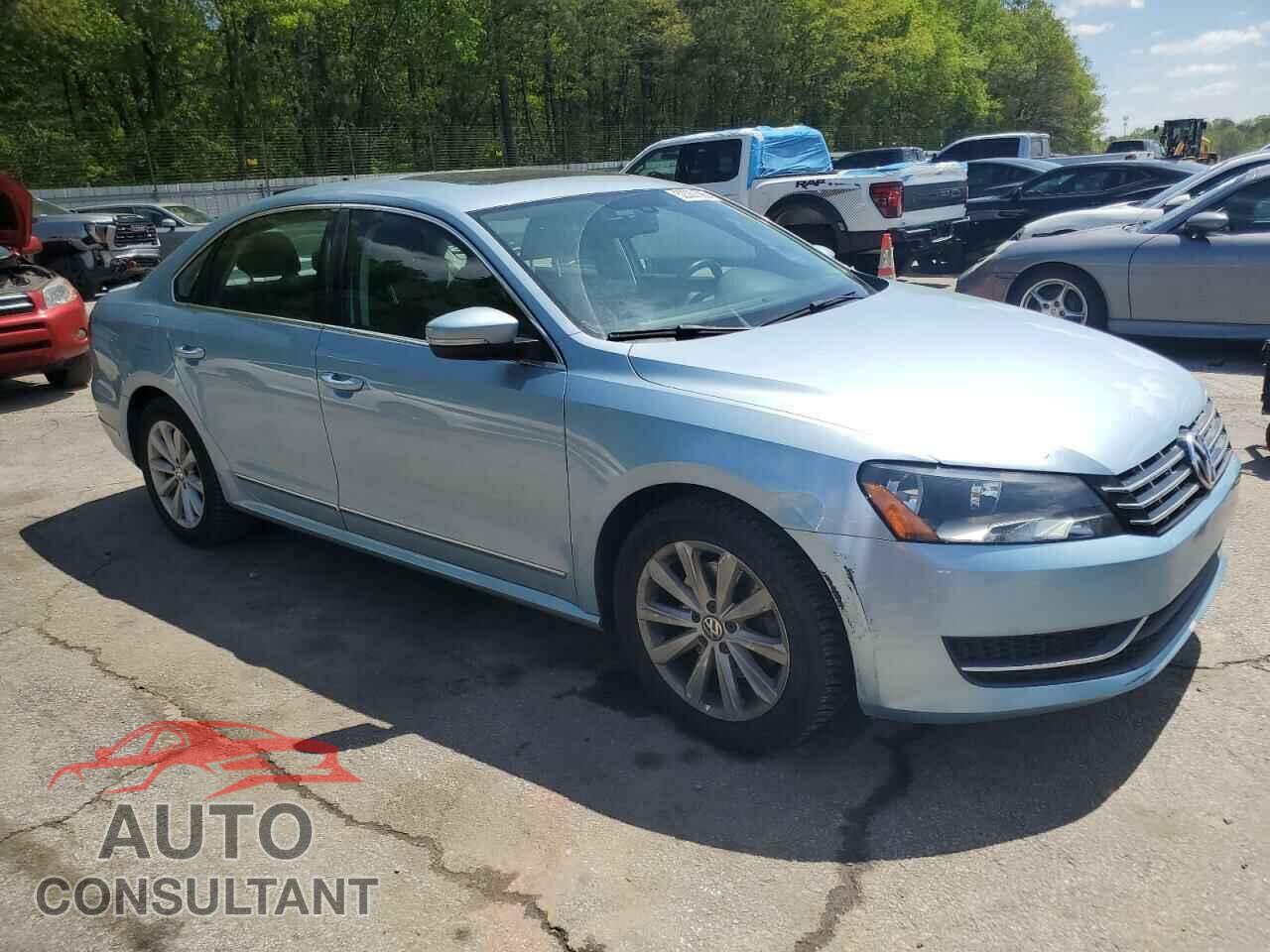 VOLKSWAGEN PASSAT 2013 - 1VWCH7A37DC066795