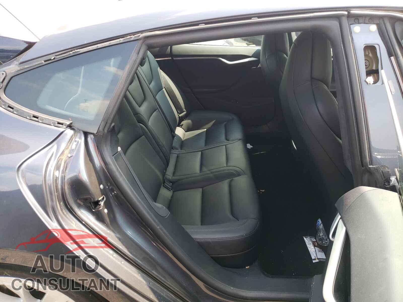TESLA MODEL S 2018 - 5YJSA1E20JF243817