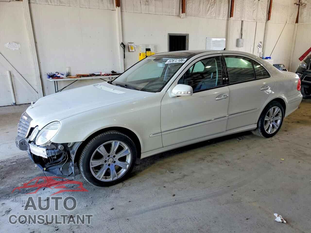 MERCEDES-BENZ E-CLASS 2009 - WDBUF56X89B435611