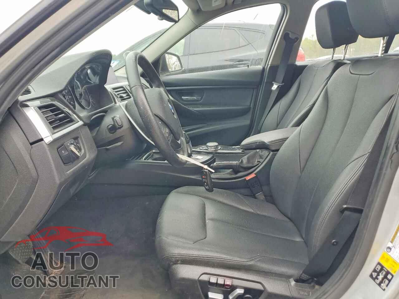 BMW 3 SERIES 2016 - WBA8E5G59GNU20482