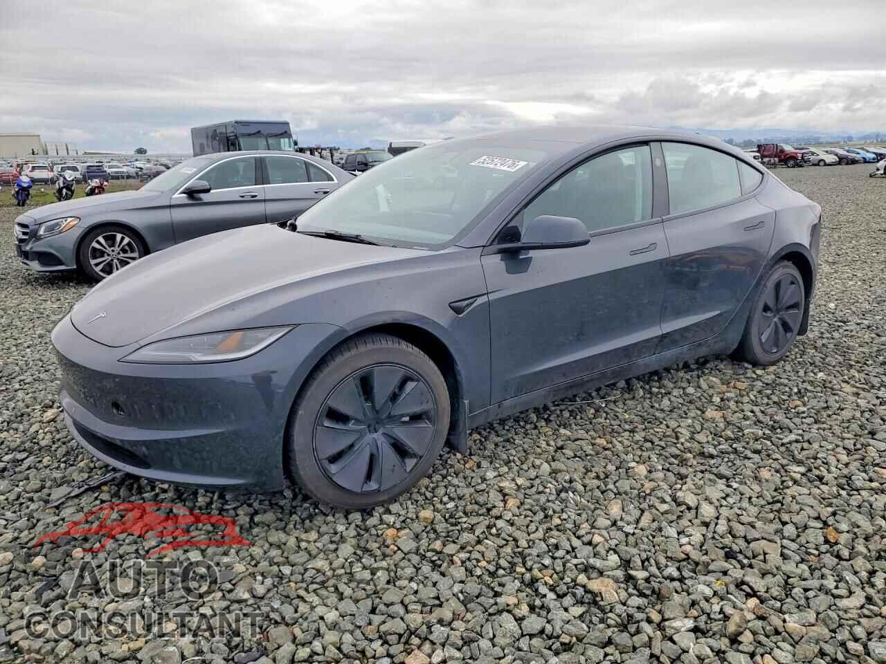 TESLA MODEL 3 2025 - 5YJ3E1EA3SF889631