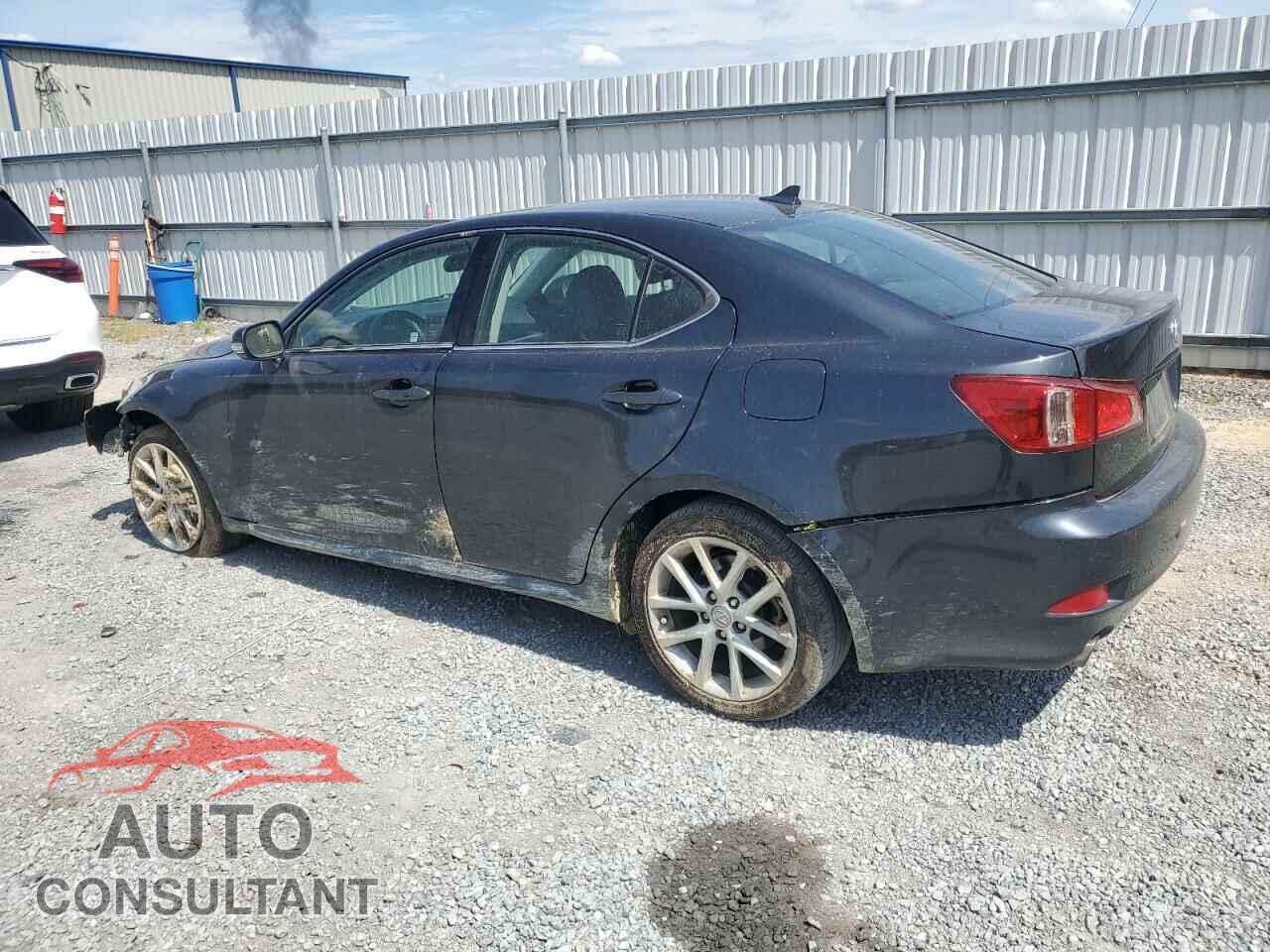 LEXUS IS 2011 - JTHCF5C26B5049892