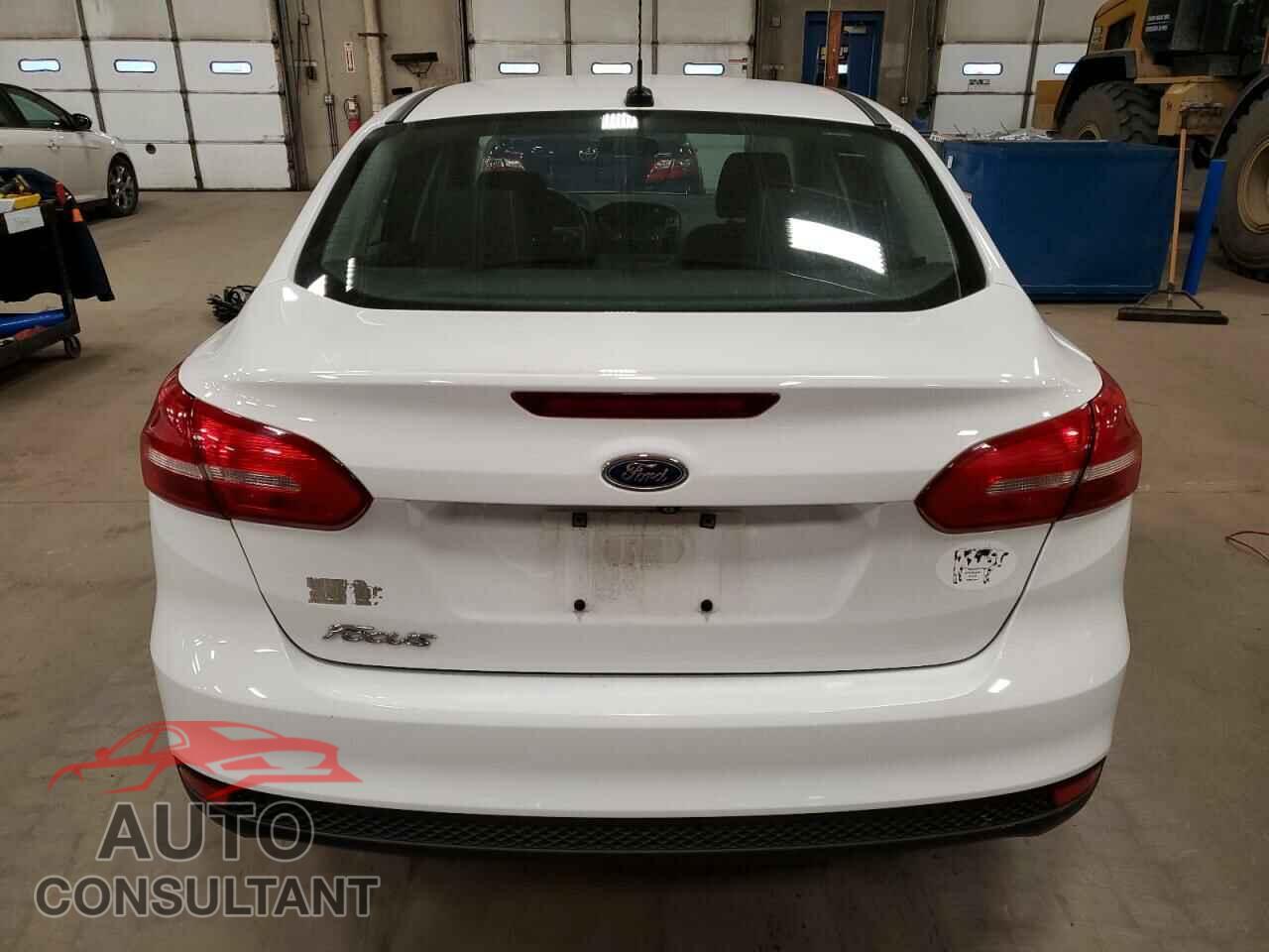 FORD FOCUS 2017 - 1FADP3E22HL221799