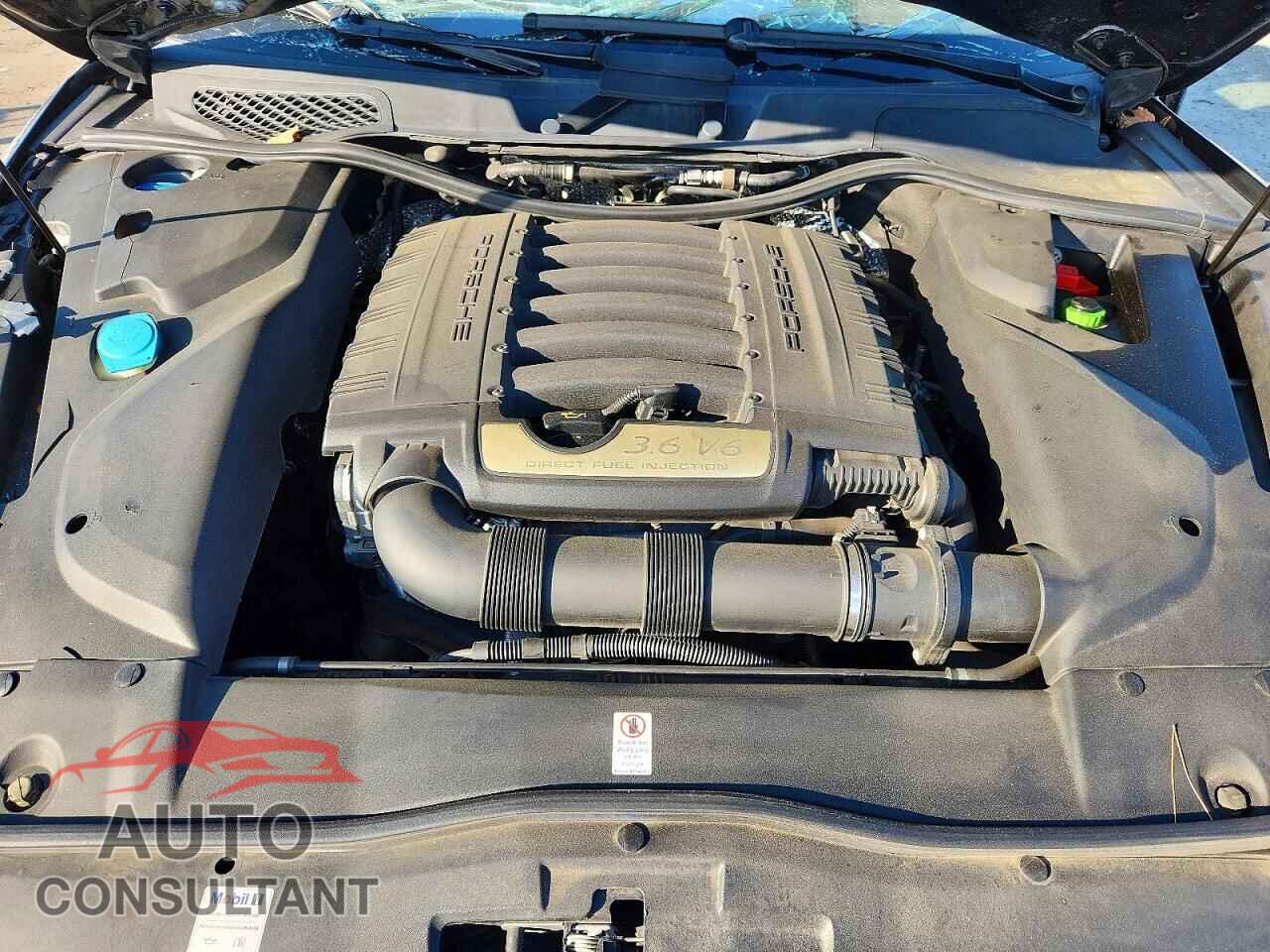 PORSCHE CAYENNE 2017 - WP1AA2A26HKA91660