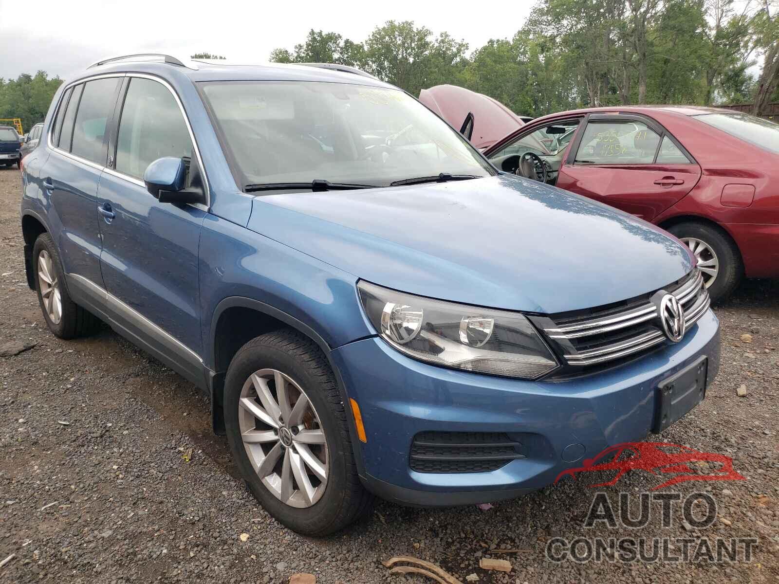 VOLKSWAGEN TIGUAN 2017 - WVGSV7AX3HW507736