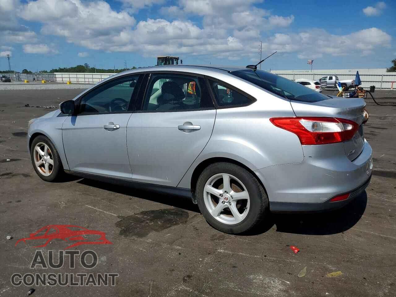 FORD FOCUS 2014 - 1FADP3F29EL269469