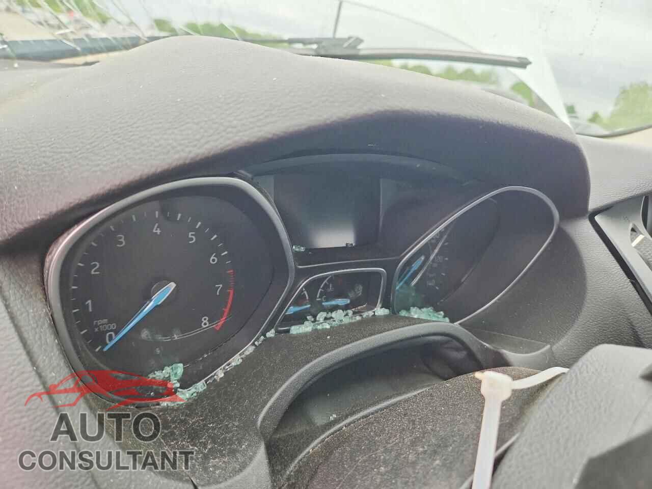 FORD FOCUS 2015 - 1FADP3F27FL282934