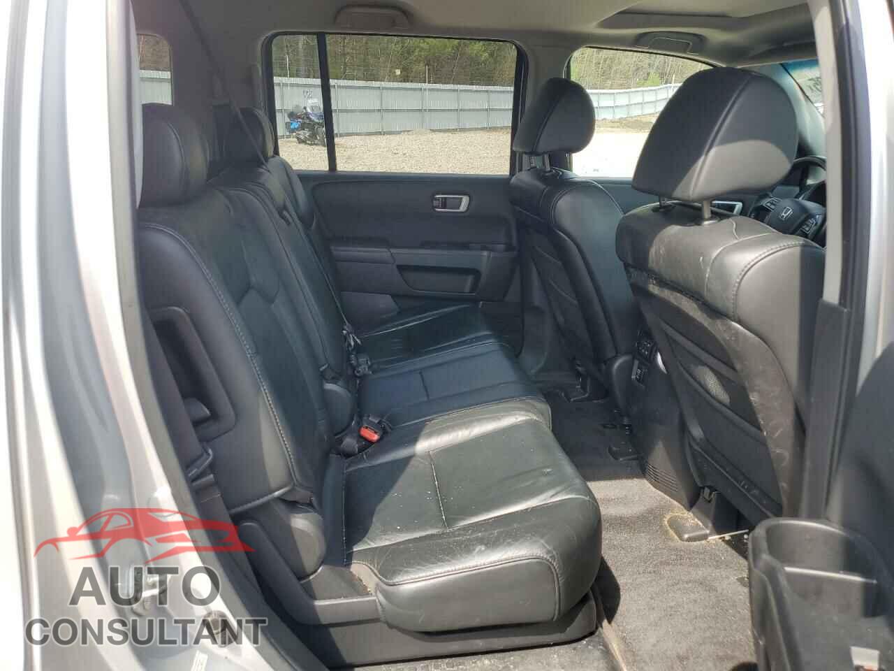 HONDA PILOT 2011 - 5FNYF4H70BB077207