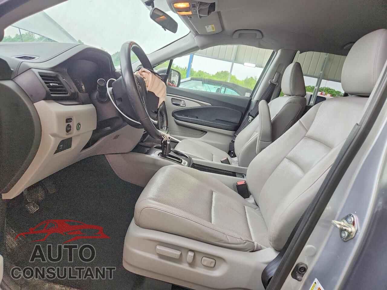 HONDA RIDGELINE 2017 - 5FPYK3F57HB032126