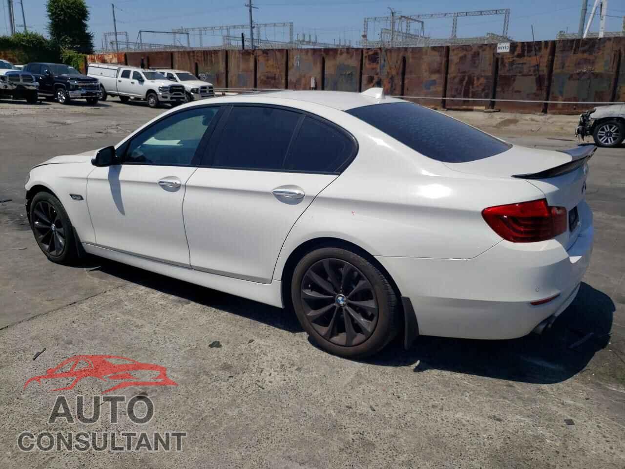 BMW 5 SERIES 2015 - WBA5A5C52FD515202
