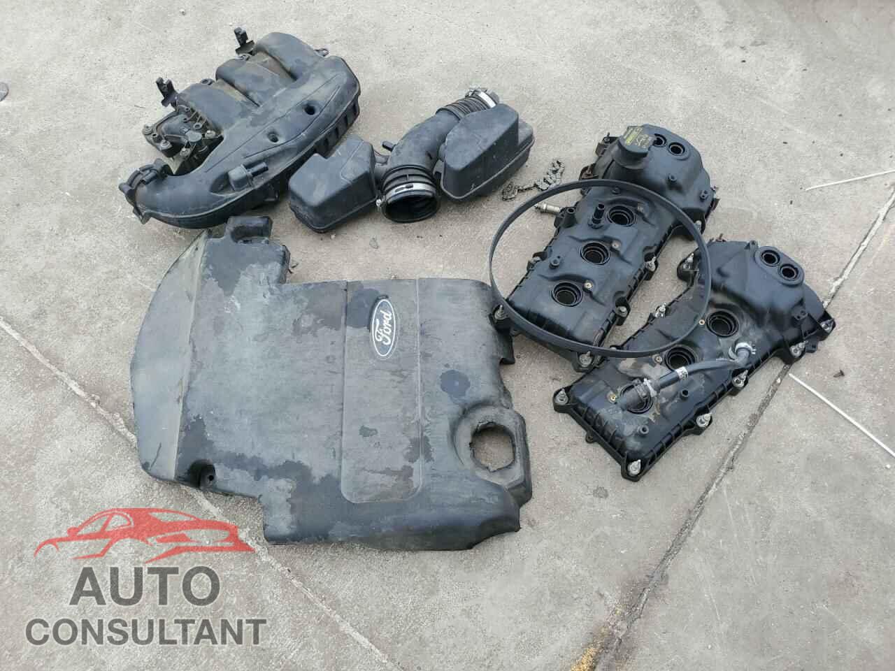 FORD EXPLORER 2013 - 1FM5K8D80DGA18229