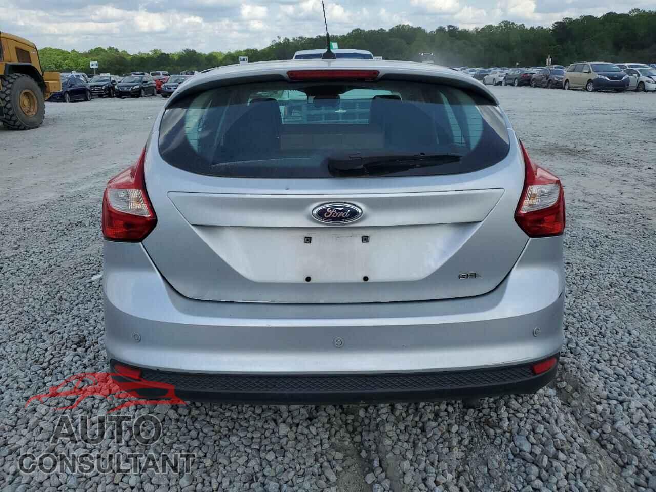 FORD FOCUS 2012 - 1FAHP3M28CL332644