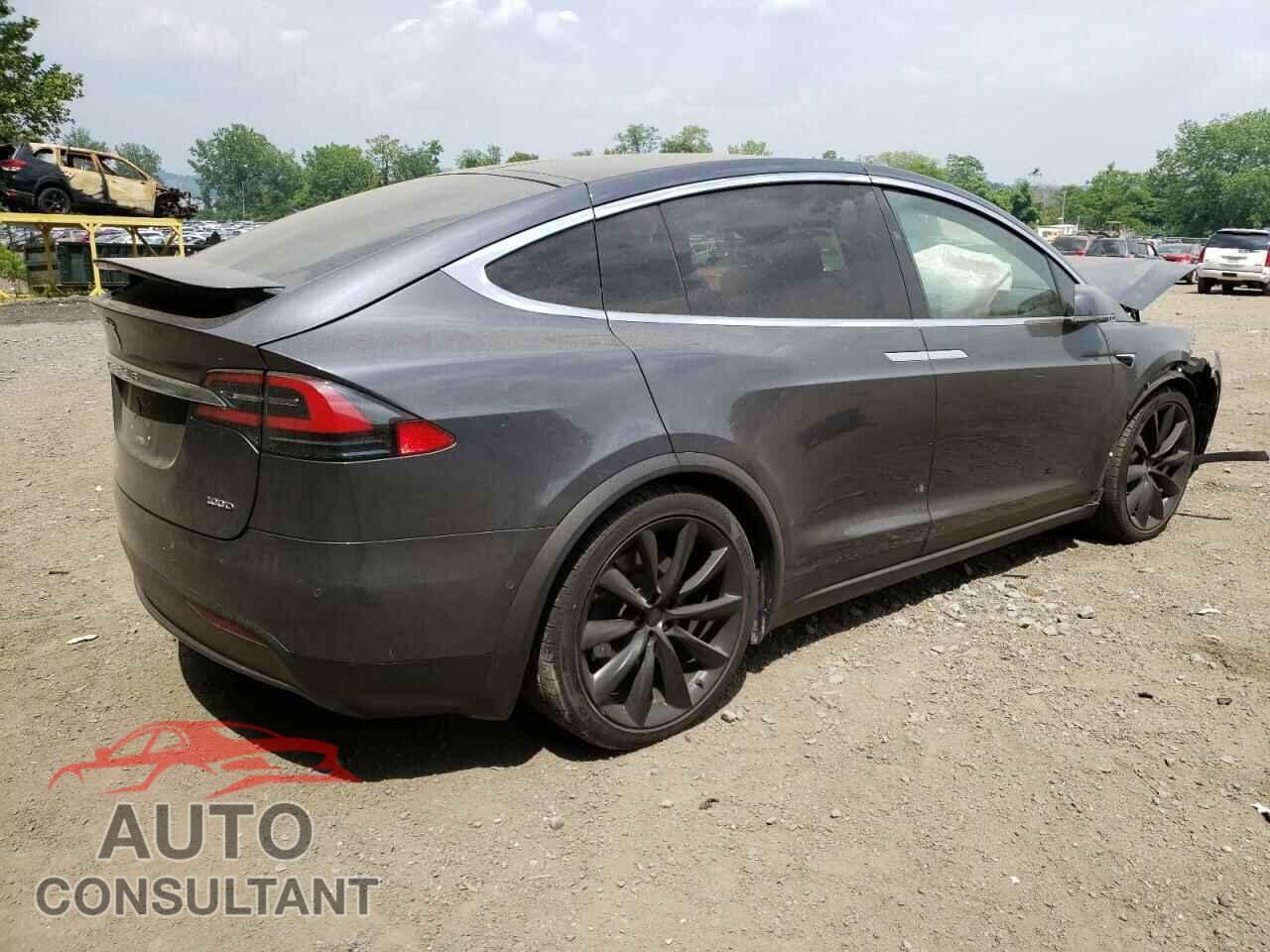 TESLA MODEL X 2018 - 5YJXCBE21JF133610