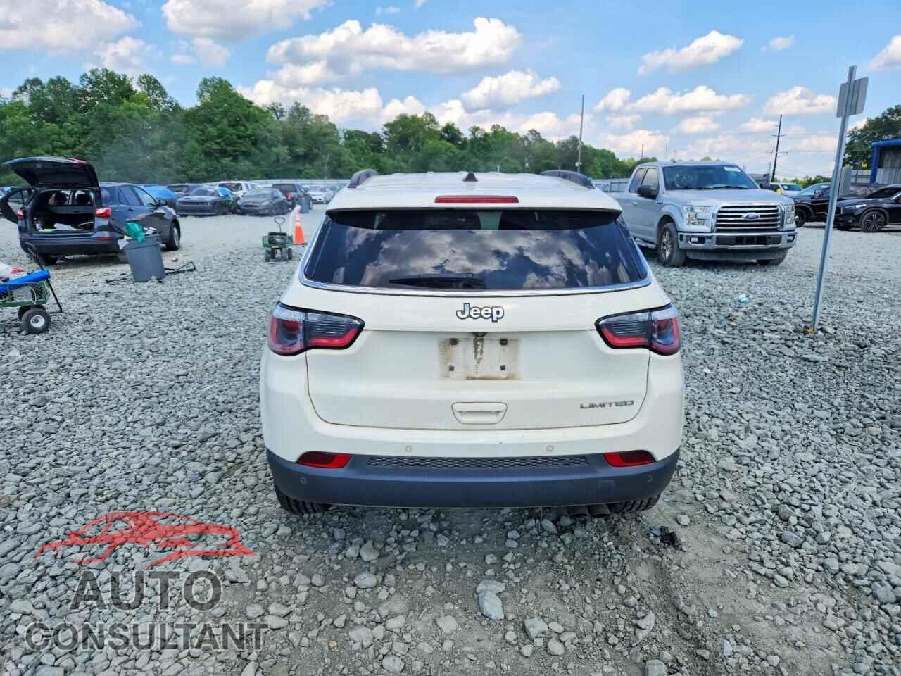 JEEP COMPASS 2018 - 3C4NJCCB0JT358673