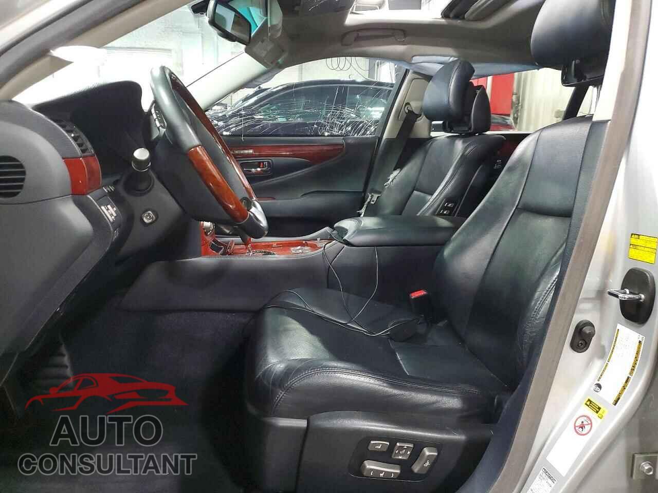LEXUS LS460 2010 - JTHCL5EF6A5005527