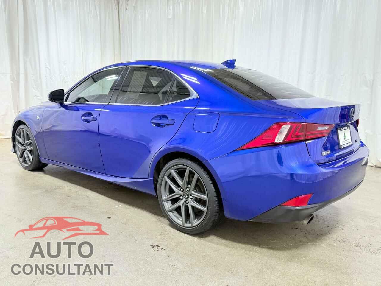 LEXUS IS 2016 - JTHBA1D26G5002502