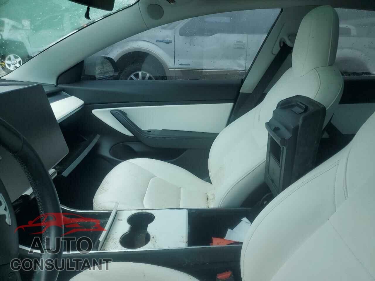 TESLA MODEL 3 2019 - 5YJ3E1EA5KF301714