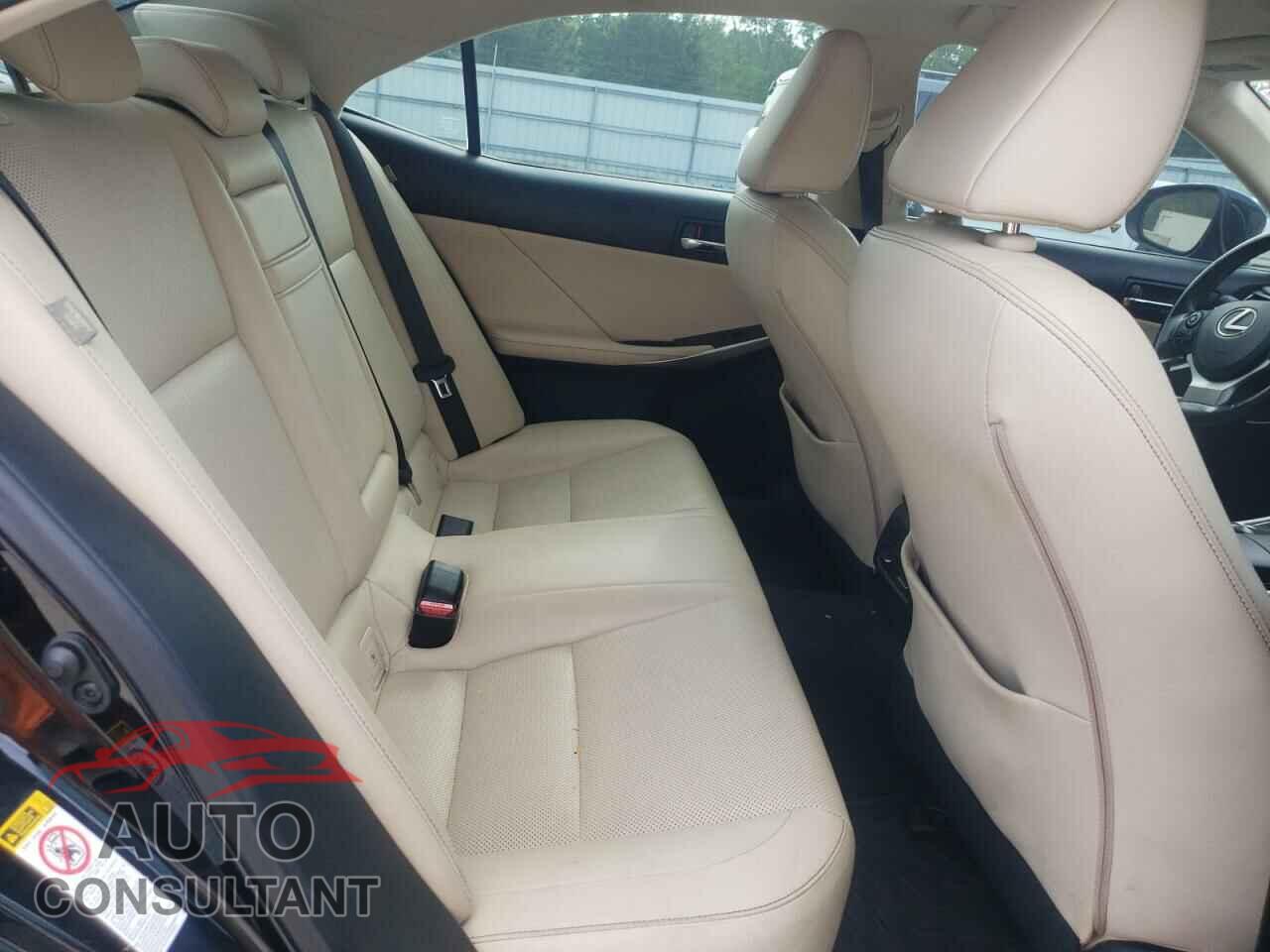 LEXUS IS 2015 - JTHCF1D29F5027592