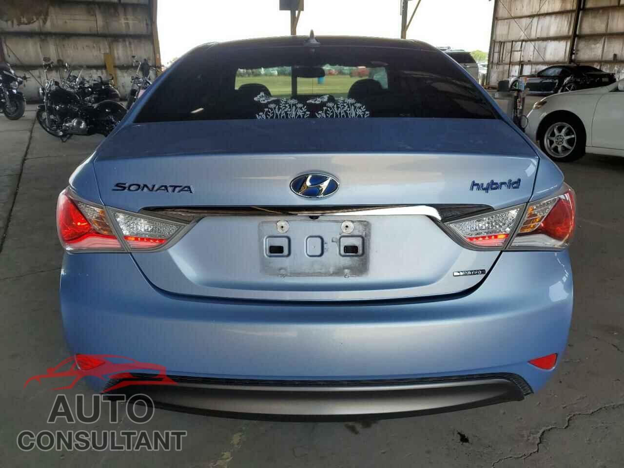 HYUNDAI SONATA 2015 - KMHEC4A42FA132228