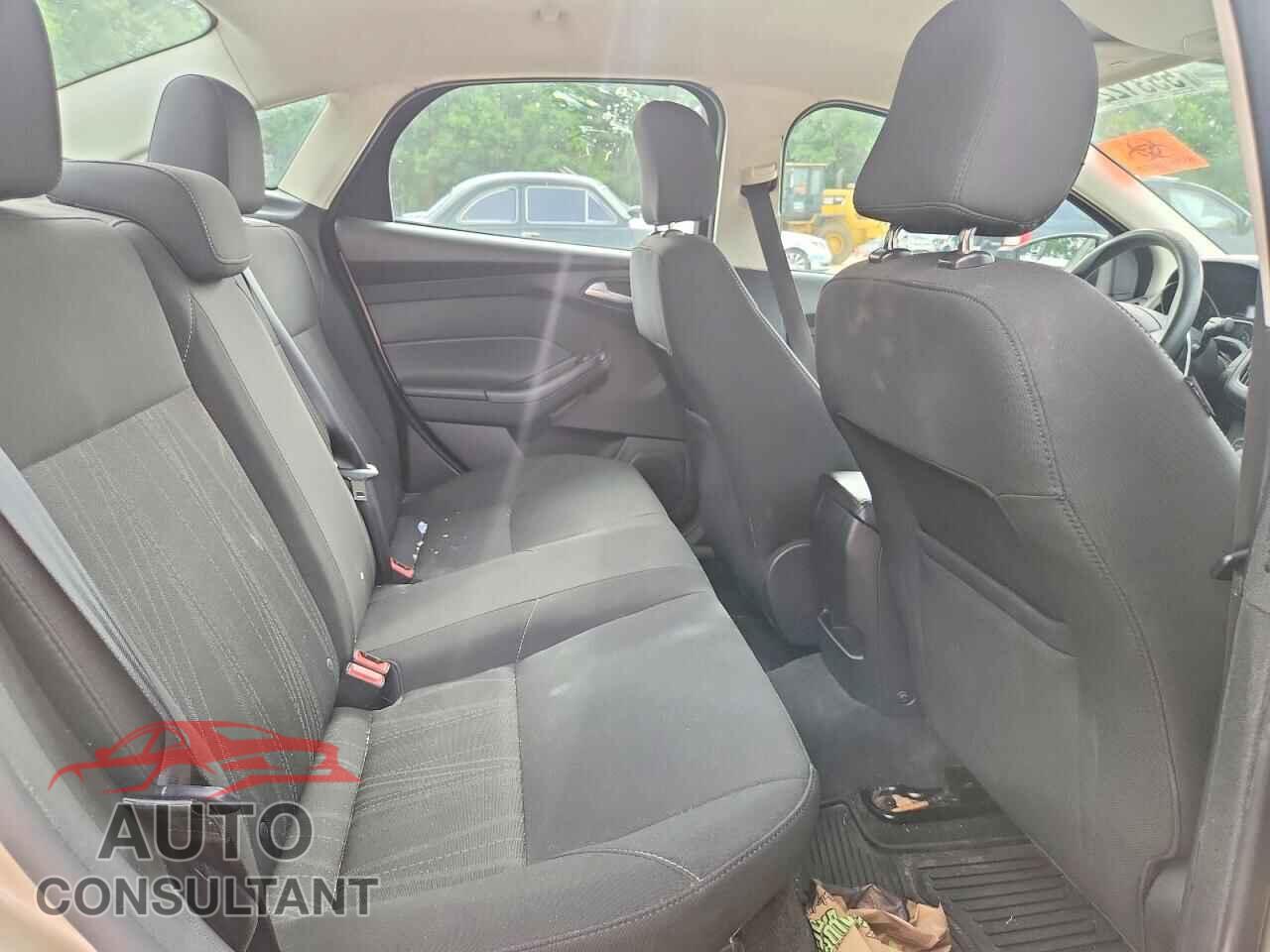 FORD FOCUS 2017 - 1FADP3FE3HL337036