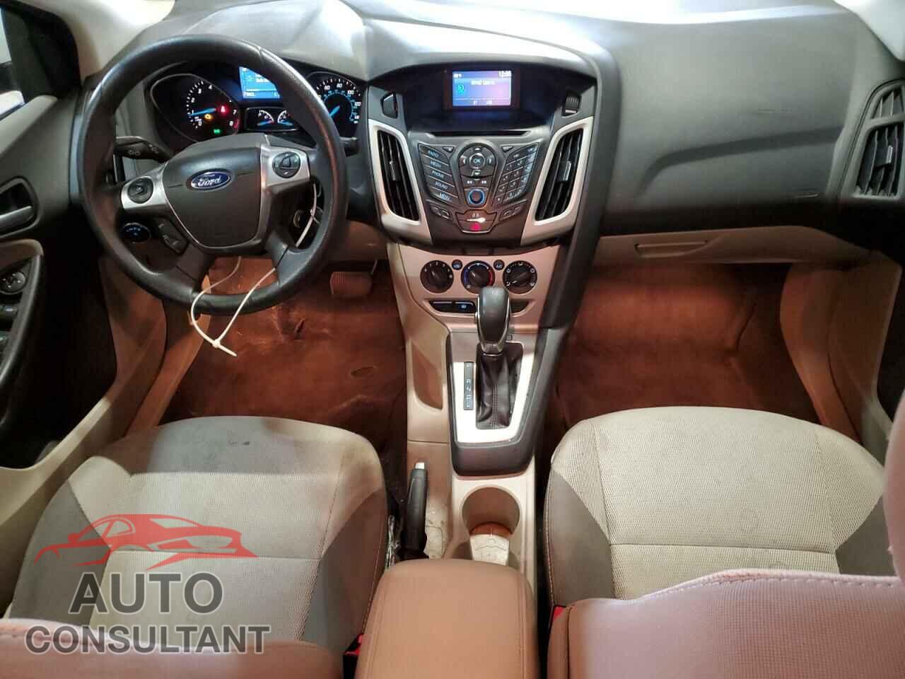 FORD FOCUS 2014 - 1FADP3F2XEL376305