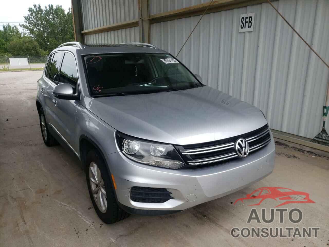 VOLKSWAGEN TIGUAN 2017 - WVGRV7AX5HK016039