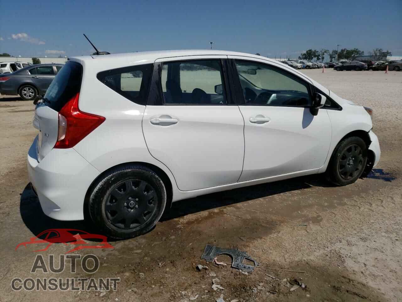 NISSAN VERSA 2017 - 3N1CE2CP3HL371366