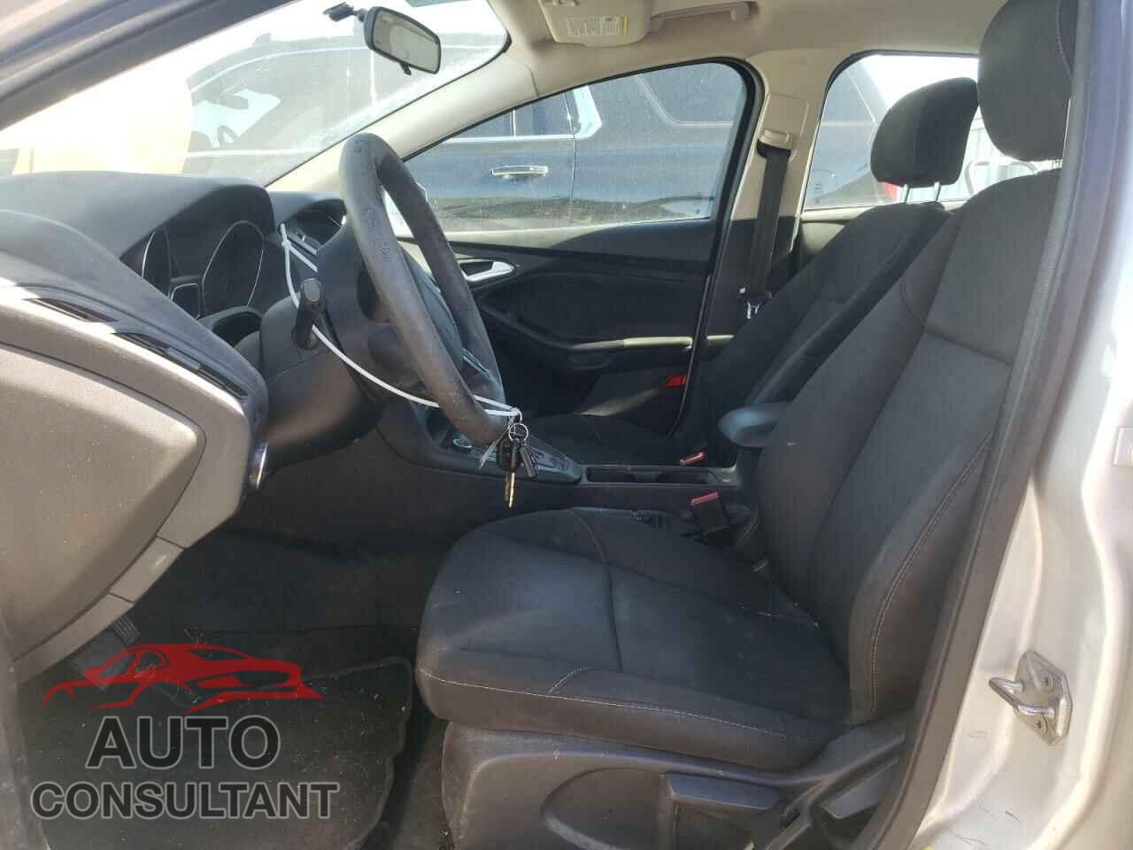FORD FOCUS 2016 - 1FADP3K26GL264013