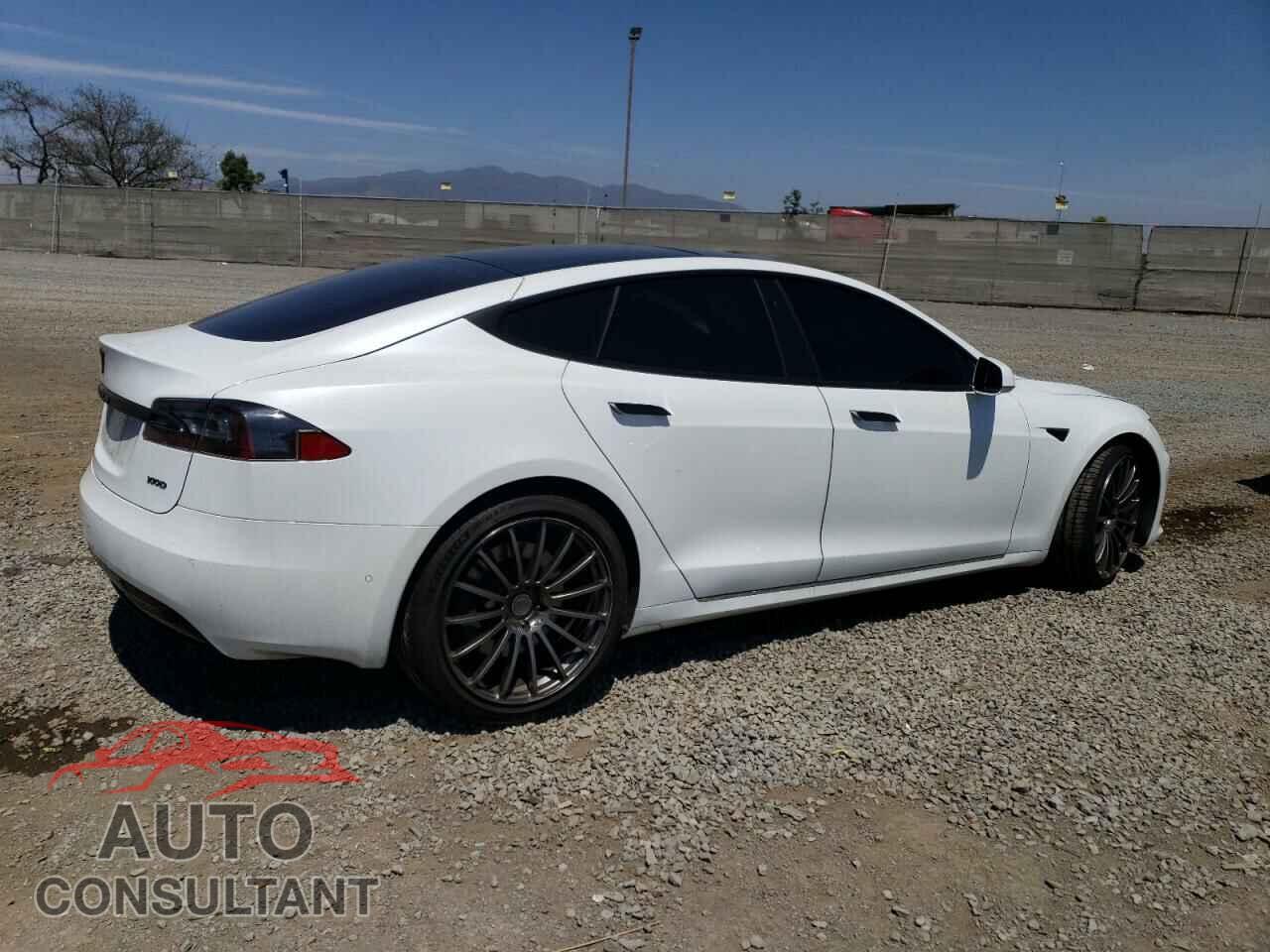 TESLA MODEL S 2017 - 5YJSA1E24HF192400