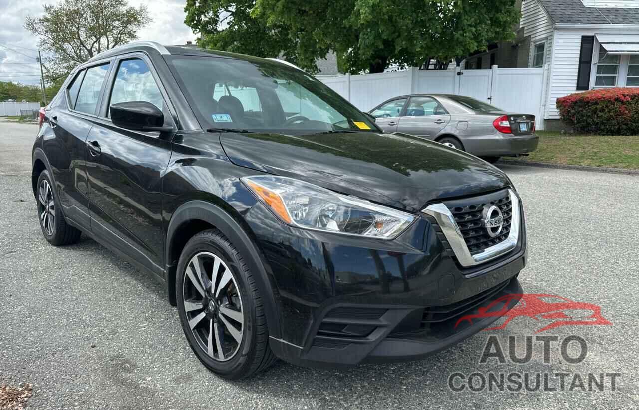 NISSAN KICKS 2018 - 3N1CP5CU8JL542782