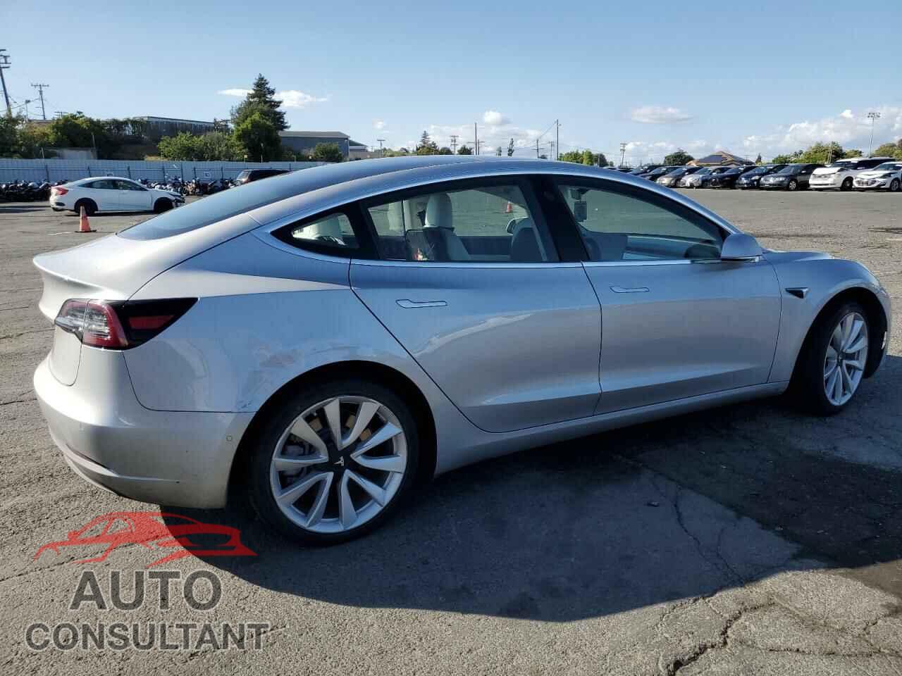 TESLA MODEL 3 2018 - 5YJ3E1EB3JF111918