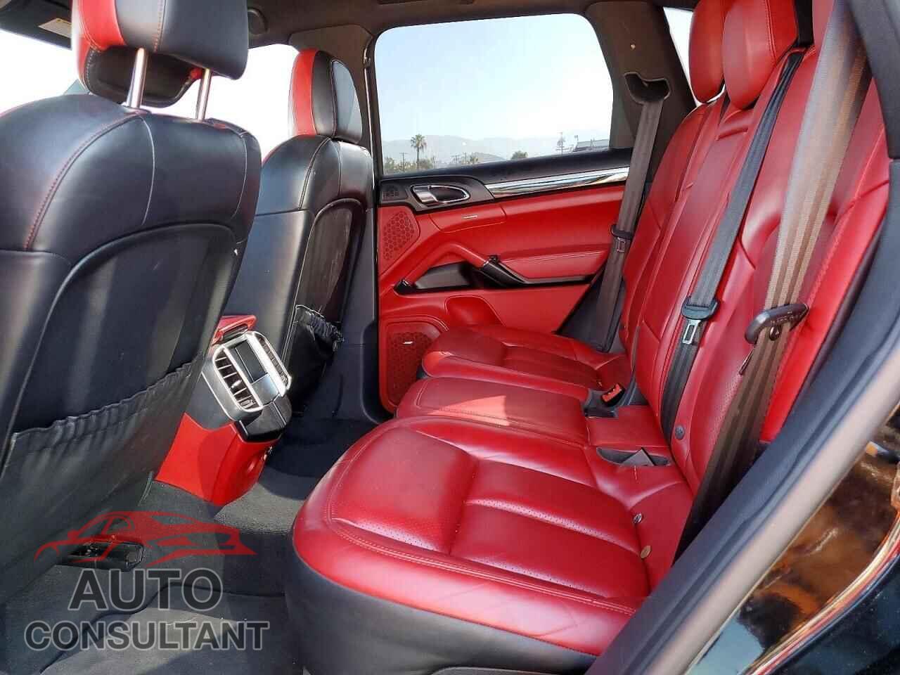 PORSCHE CAYENNE 2016 - WP1AA2A22GLA09741