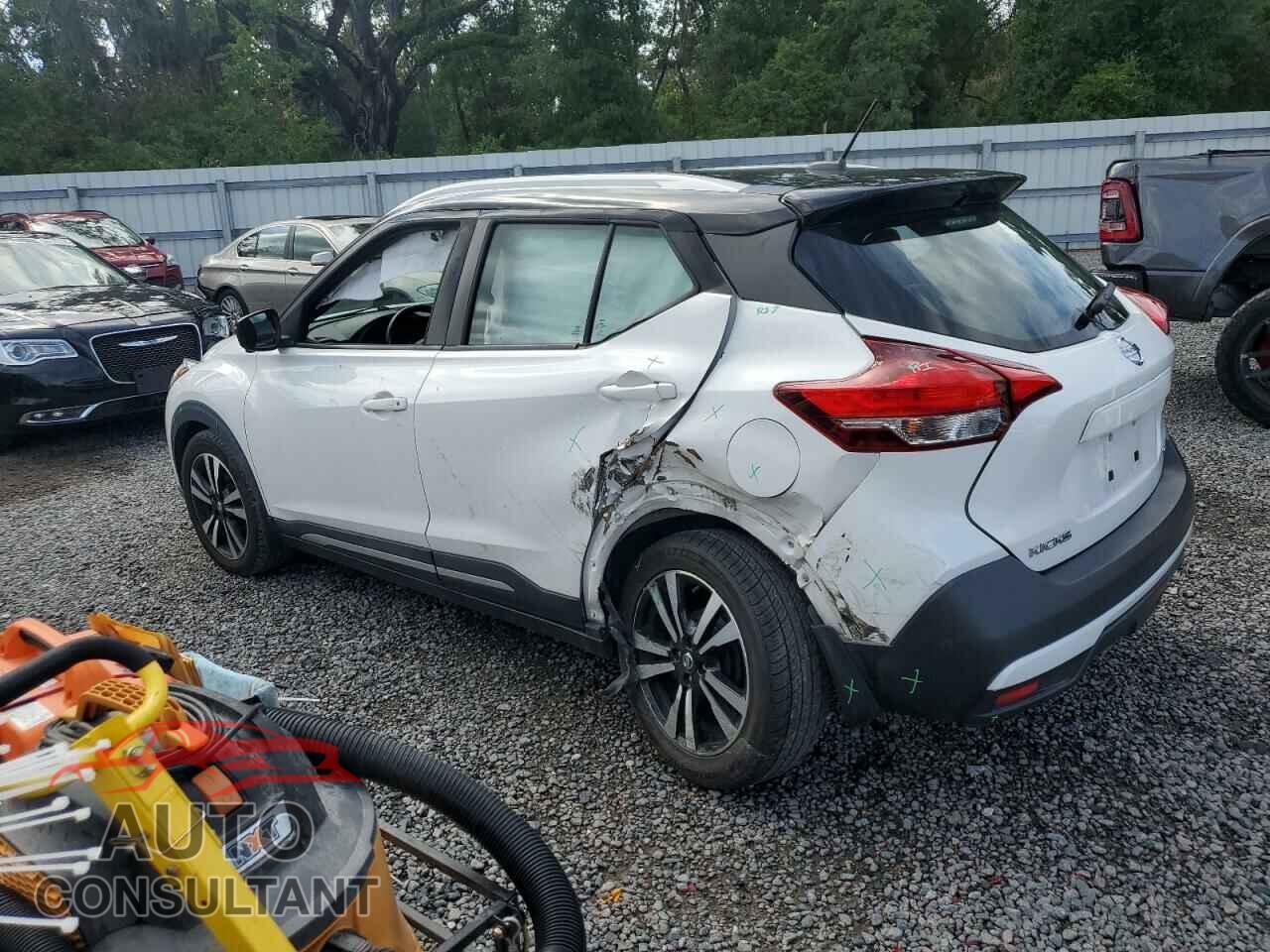NISSAN KICKS 2019 - 3N1CP5CU3KL491645