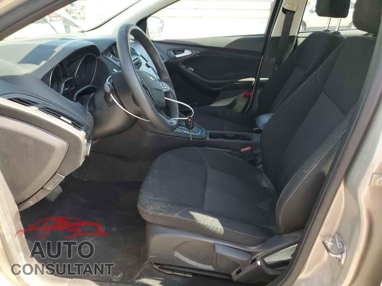 FORD FOCUS 2015 - 1FADP3F20FL215012
