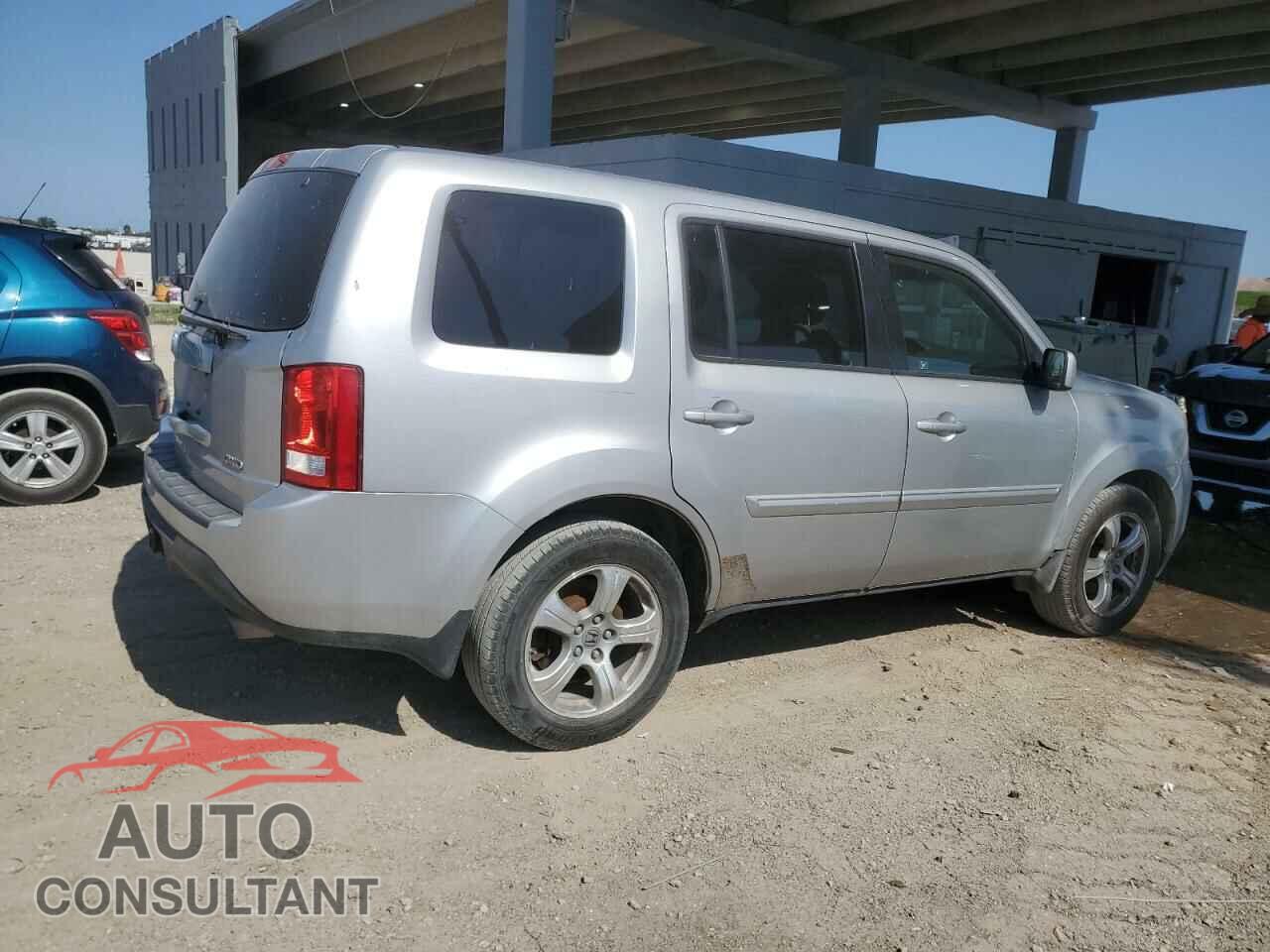 HONDA PILOT 2012 - 5FNYF4H74CB013902