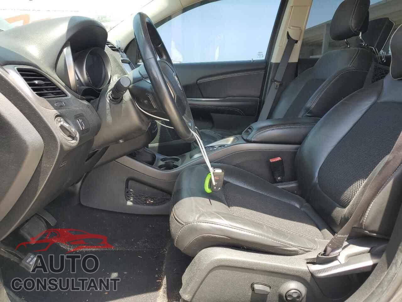 DODGE JOURNEY 2015 - 3C4PDCGG2FT698100