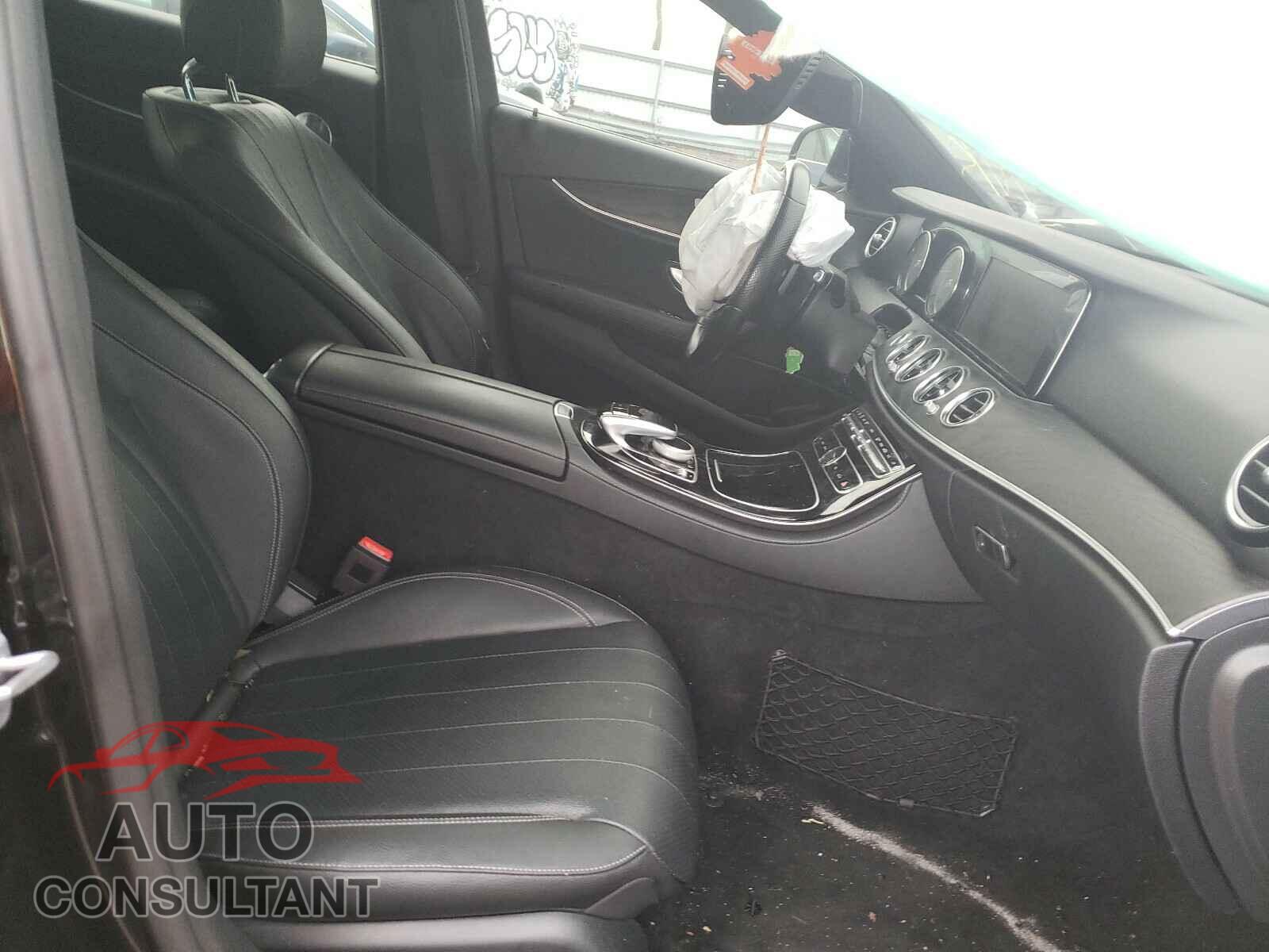 MERCEDES-BENZ E CLASS 2017 - WDDZF4KB7HA239701