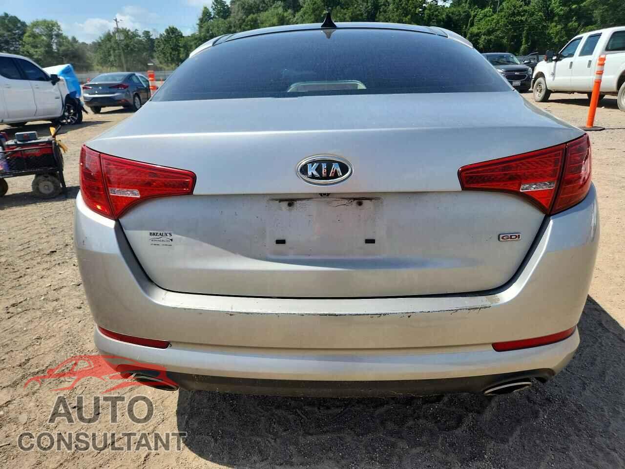 KIA OPTIMA 2011 - KNAGN4A79B5128811