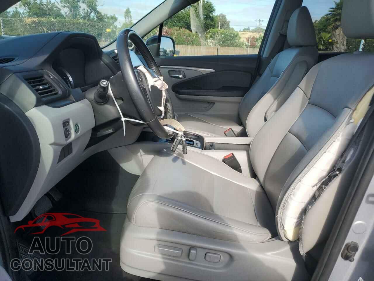 HONDA PILOT 2017 - 5FNYF5H59HB021621