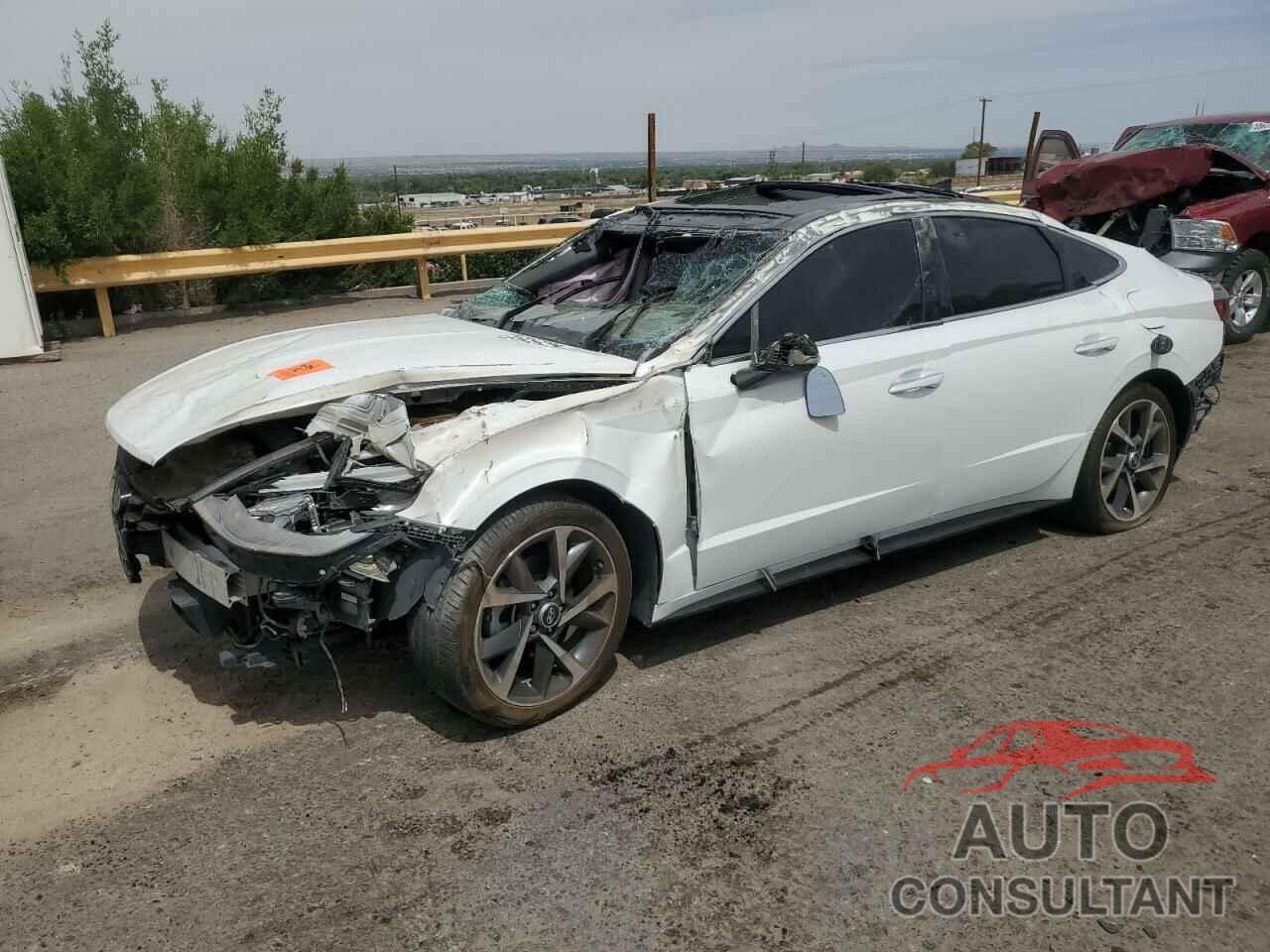 HYUNDAI SONATA 2022 - KMHL44J28NA215213